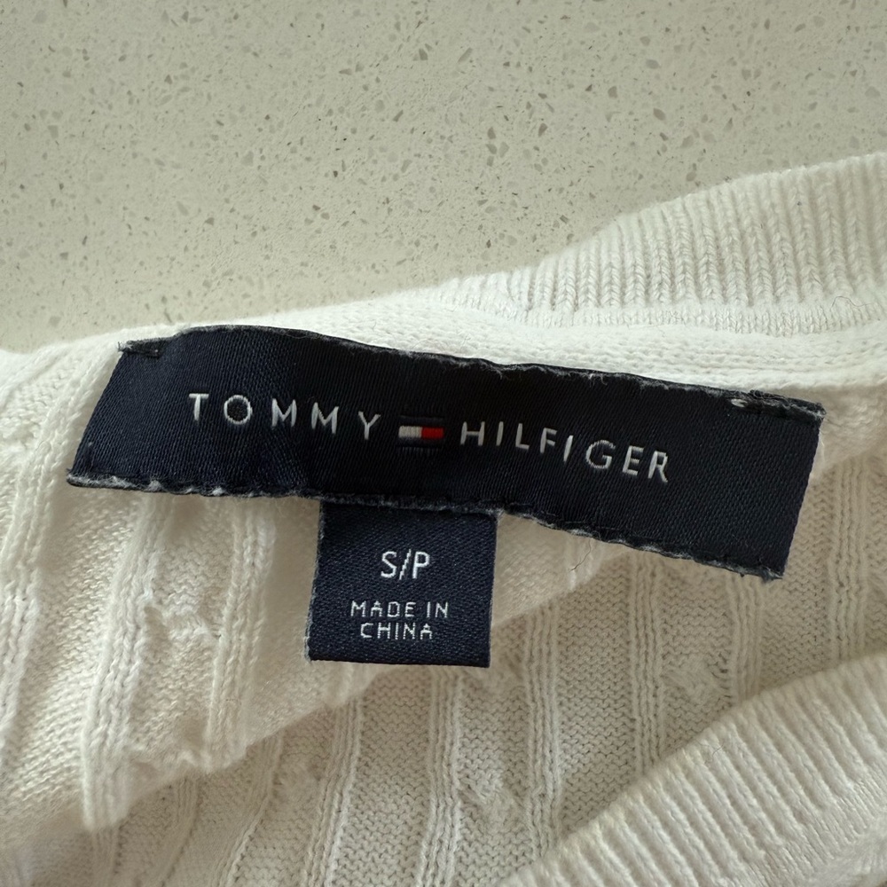 Tommy Hilfiger Women's Cream V-Neck Sweater - Picture 4 of 5